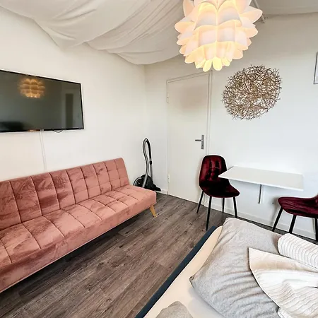 Fuer 3 Gaeste Mit Kostenlosen Parkplaetzen Und Lift